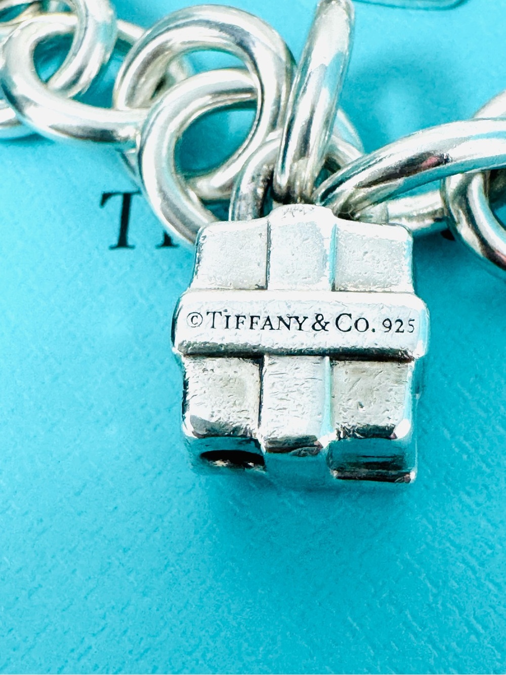Authentic Tiffany & Co. Return To Heart Tag GiftBox  Bracelet. - Picture 7 of 9